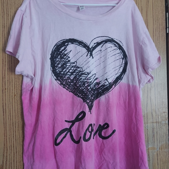 3/$30 Hybrid Tshirt. Plus Size - Picture 4 of 4